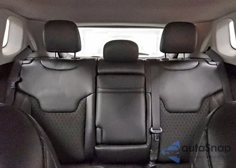 2020 Jeep Compass Latitude z USA, uszkodzony, nr VIN 3C4NJDBB8LT150079